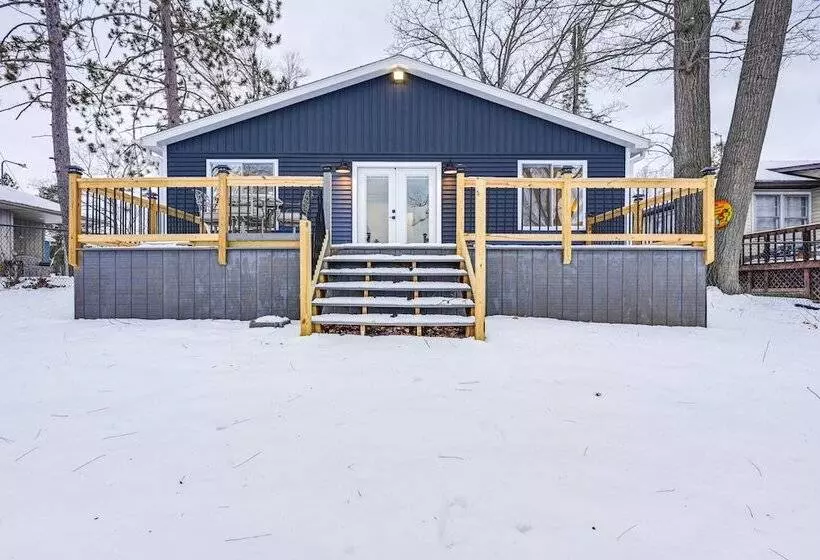 Riverfront Michigan Cottage W/ Fire Pit & Kayaks!