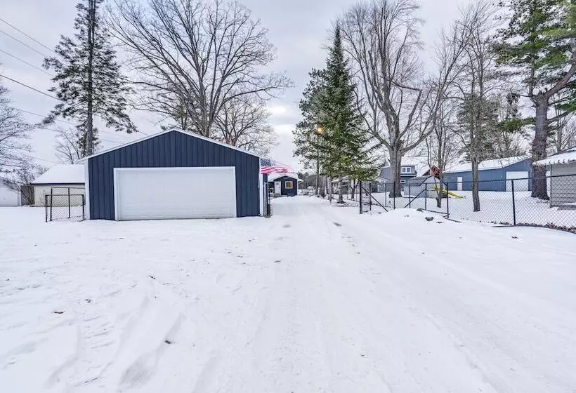 Riverfront Michigan Cottage W/ Fire Pit & Kayaks!