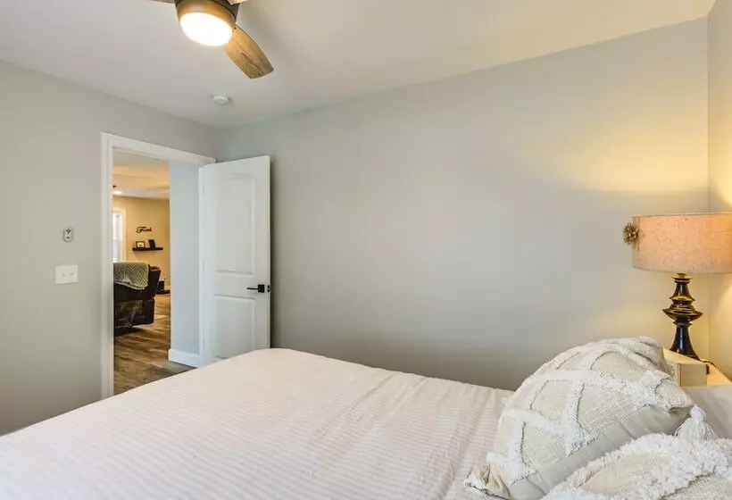 Riverfront Michigan Cottage W/ Fire Pit & Kayaks!