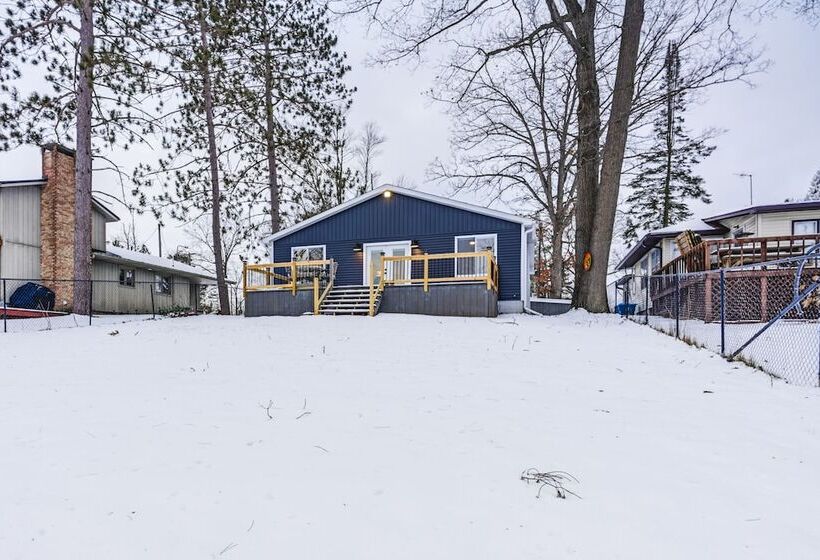 Riverfront Michigan Cottage W/ Fire Pit & Kayaks!