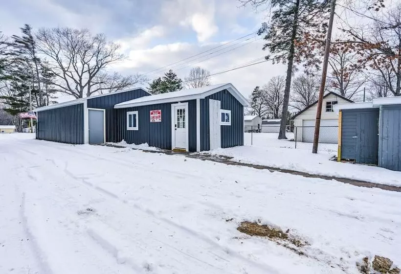 Riverfront Michigan Cottage W/ Fire Pit & Kayaks!