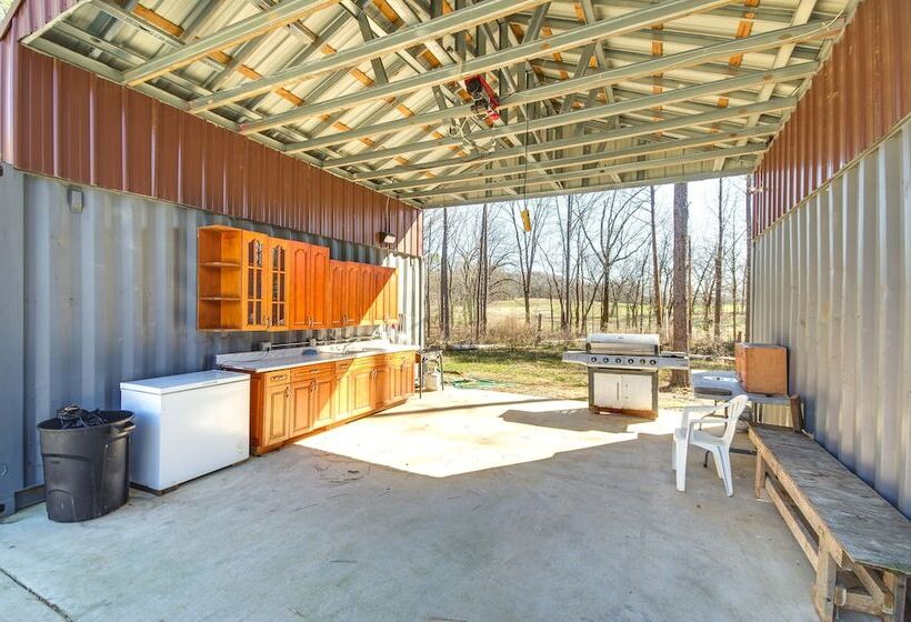 Spacious Lexington Home W/ Fire Pit: Hunt & Fish!