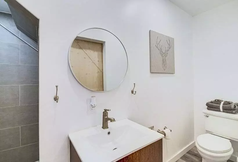 Spacious Lexington Home W/ Fire Pit: Hunt & Fish!