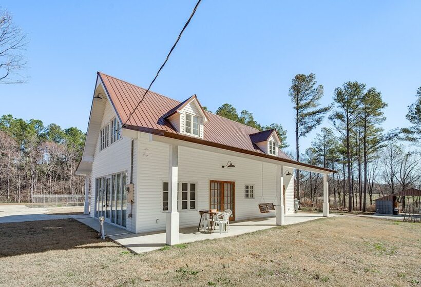 Spacious Lexington Home W/ Fire Pit: Hunt & Fish!