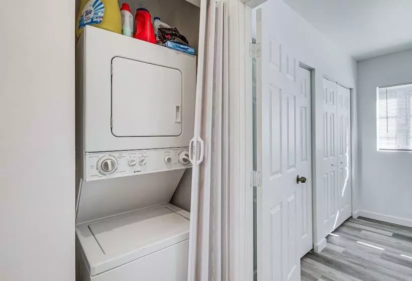 Spacious Lexington Home W/ Fire Pit: Hunt & Fish!