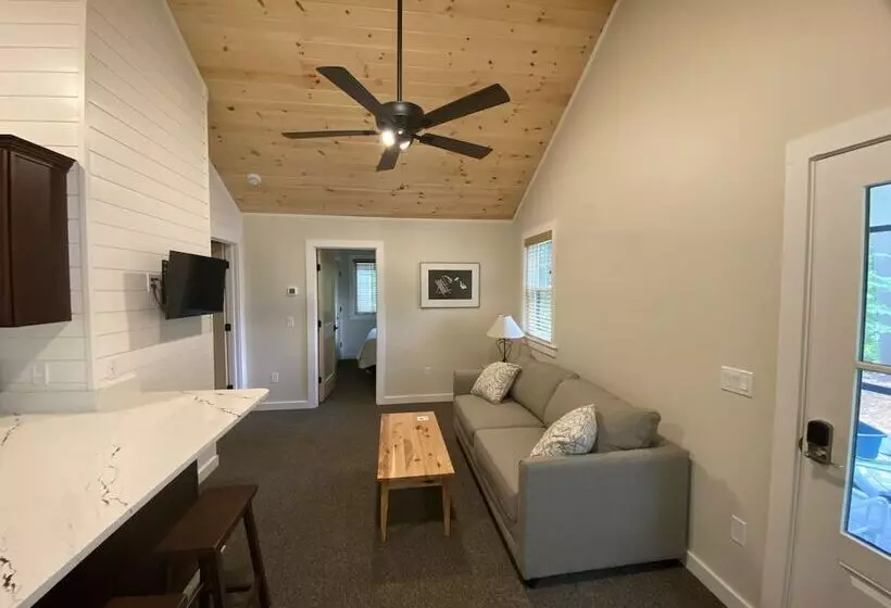 The Pines At Center Harbor