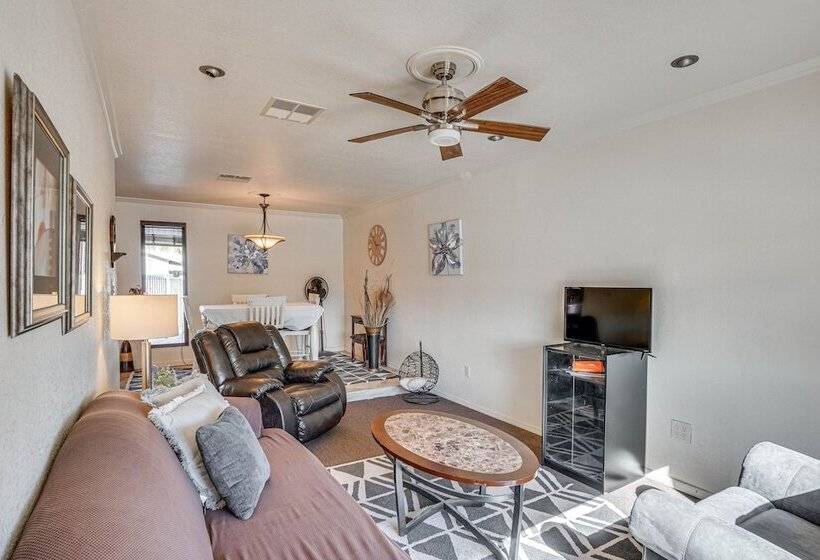 Tucson Home W/ Private Pool   Pets Welcome!