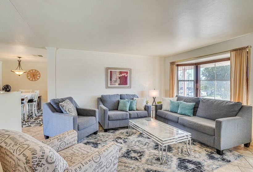 Tucson Home W/ Private Pool   Pets Welcome!