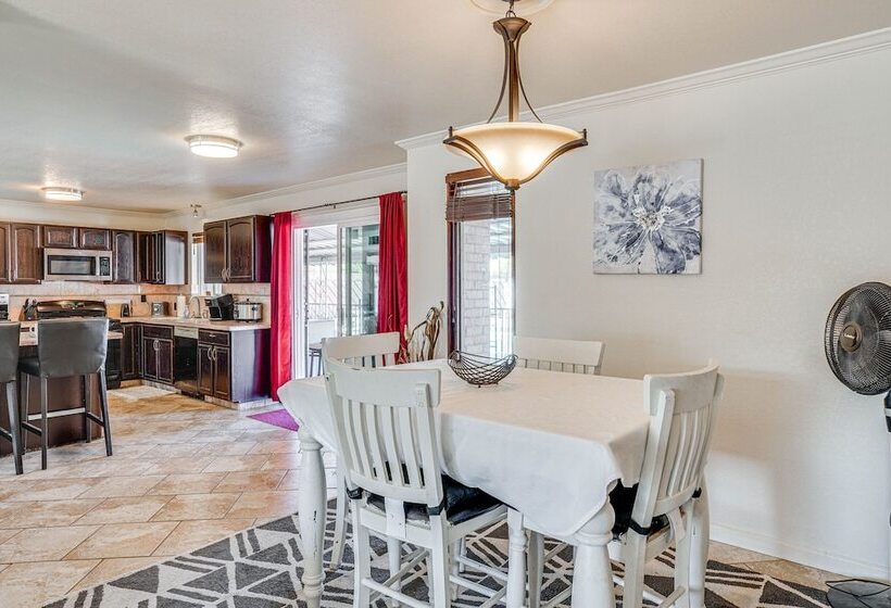 Tucson Home W/ Private Pool   Pets Welcome!
