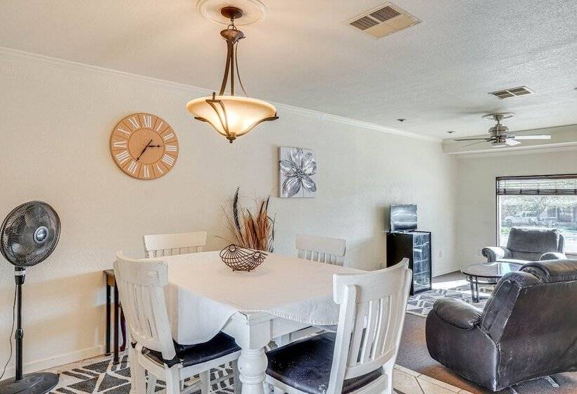 Tucson Home W/ Private Pool   Pets Welcome!