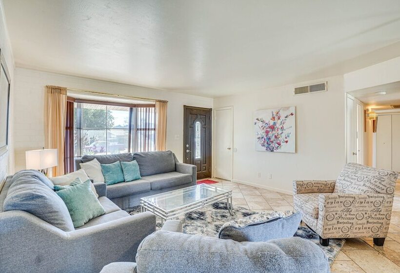 Tucson Home W/ Private Pool   Pets Welcome!