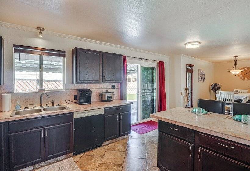 Tucson Home W/ Private Pool   Pets Welcome!