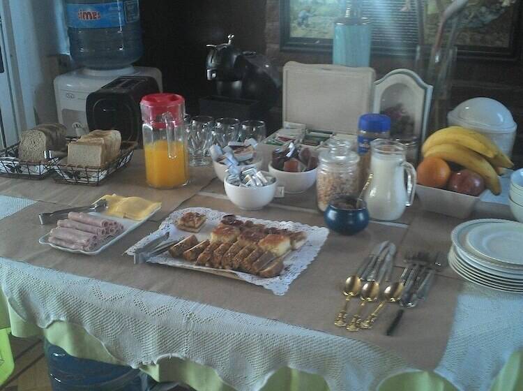 تختخواب و صبحانه Posada Bernie's