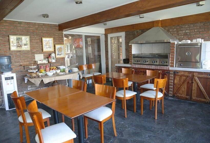 تختخواب و صبحانه Posada Bernie's