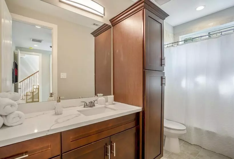 تختخواب و صبحانه Spacious 3 Bed House Near Md Anderson