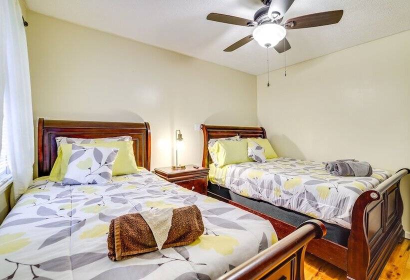 Coolbaugh Township Home W/ Game Room & Backyard!