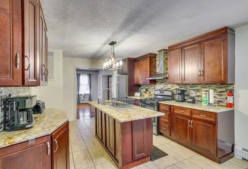 Coolbaugh Township Home W/ Game Room & Backyard!