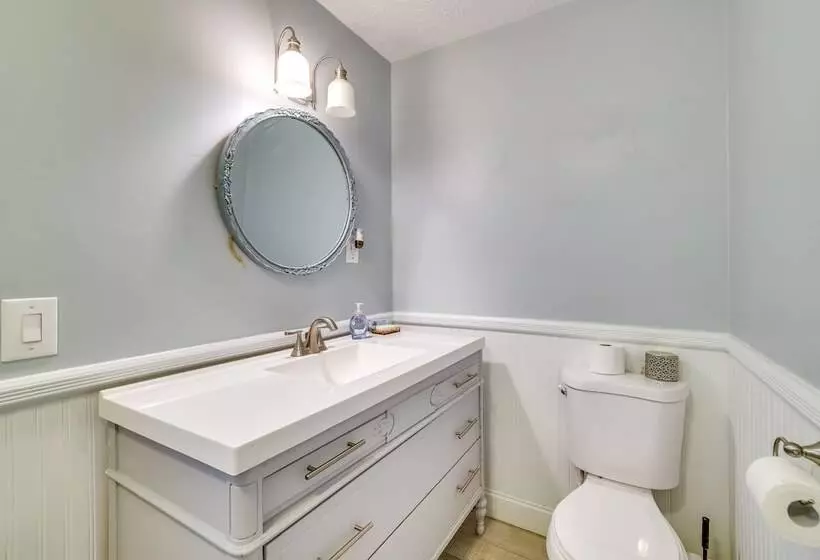 Coolbaugh Township Home W/ Game Room & Backyard!