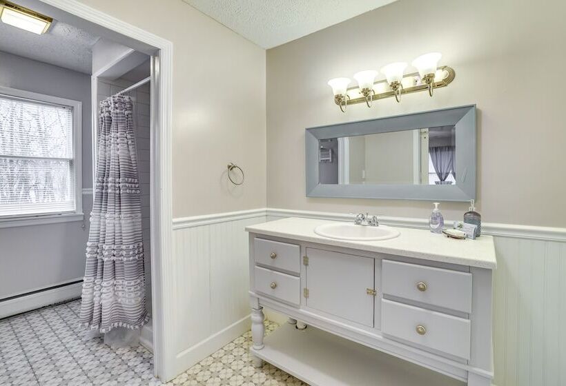 Coolbaugh Township Home W/ Game Room & Backyard!