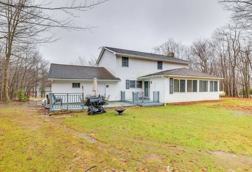 Coolbaugh Township Home W/ Game Room & Backyard!