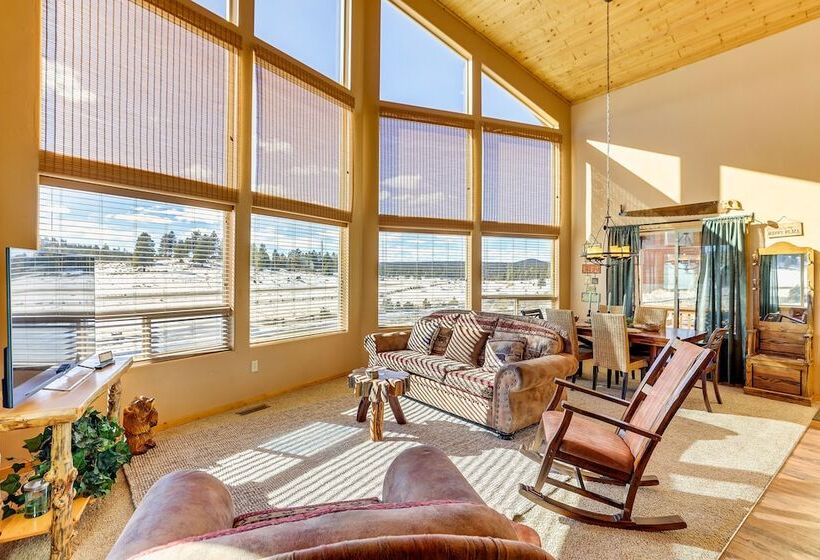 Cozy Duck Creek Village Cabin W/ Hot Tub & Views!