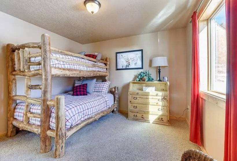 Cozy Duck Creek Village Cabin W/ Hot Tub & Views!