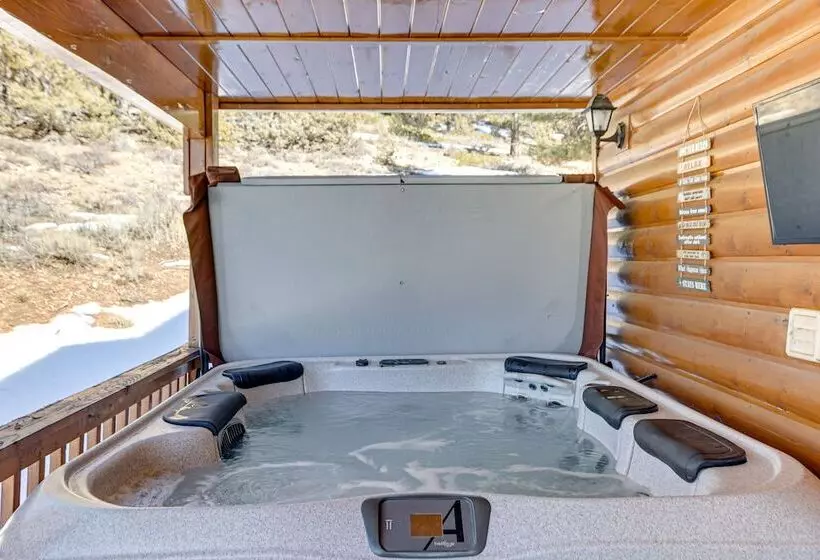 Cozy Duck Creek Village Cabin W/ Hot Tub & Views!