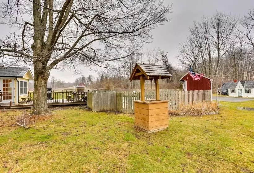 Wantage Getaway W/ Private Pickleball Court!