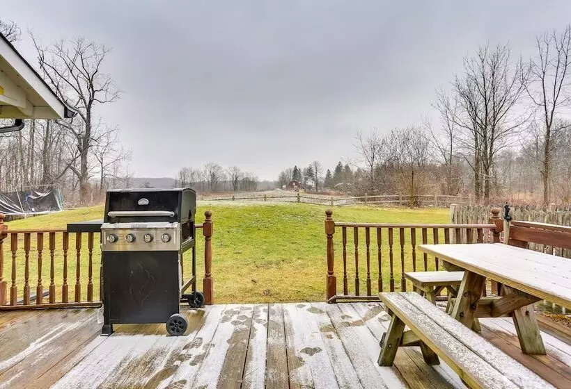 Wantage Getaway W/ Private Pickleball Court!