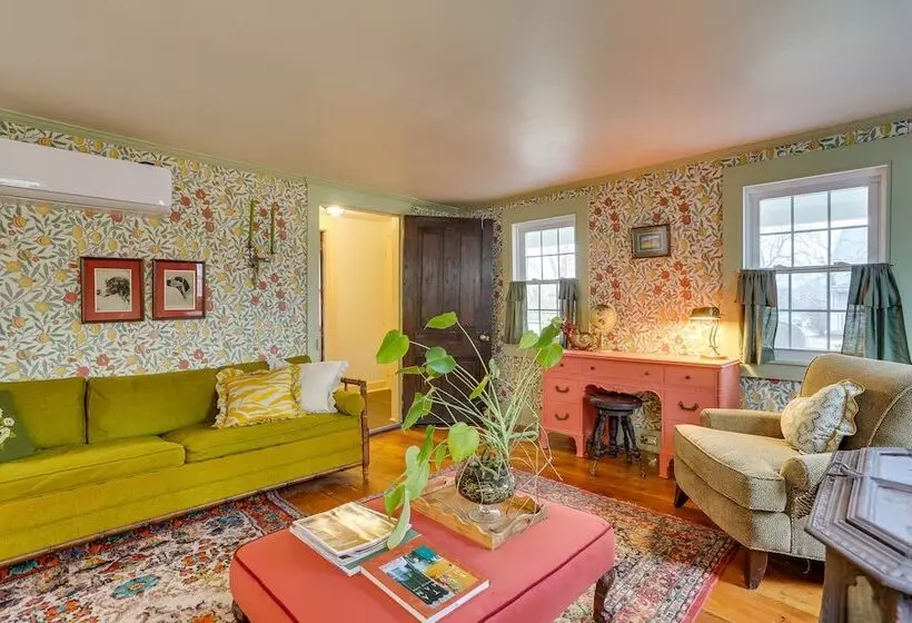 Wantage Getaway W/ Private Pickleball Court!