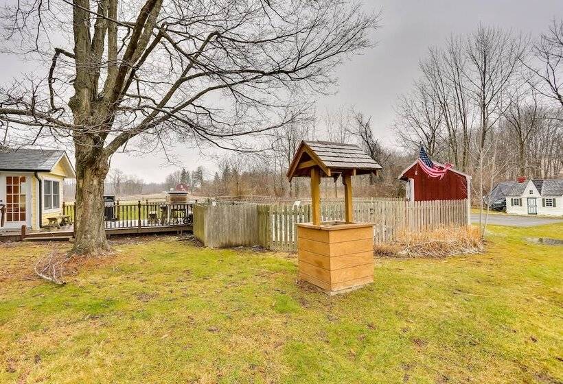 Wantage Getaway W/ Private Pickleball Court!