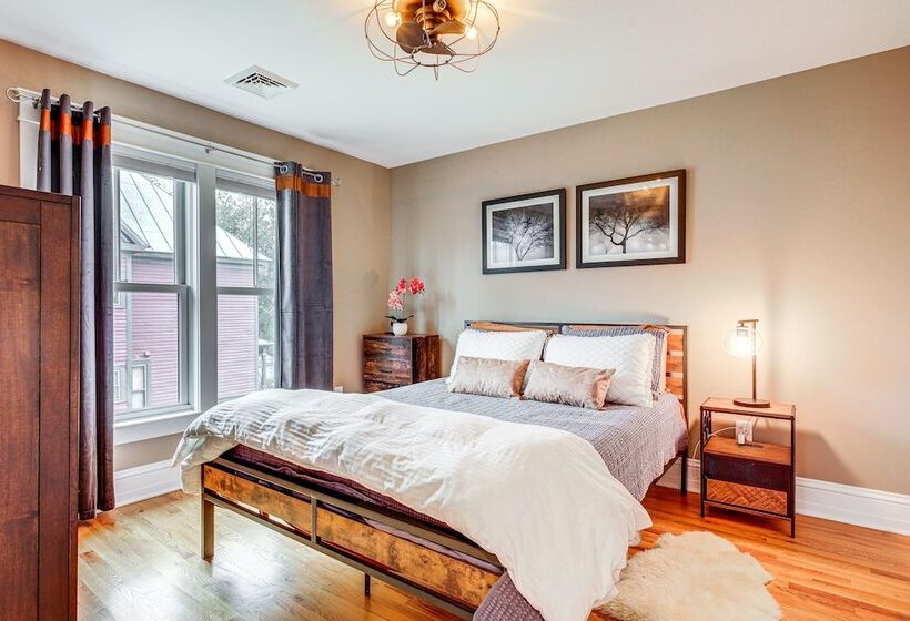 Elegant Saratoga Springs Stay: Walk To Town, Track