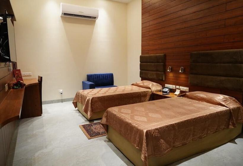 호텔 Cresent Near Assi Ghat