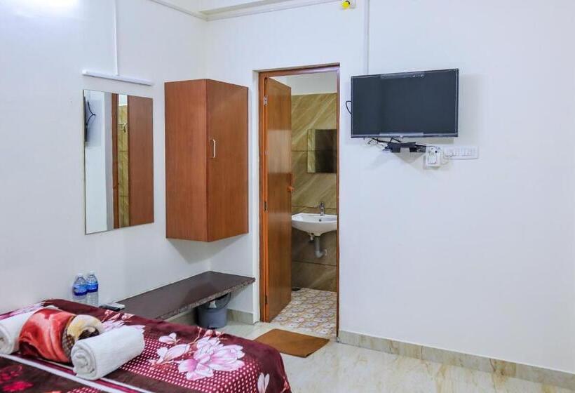 Отель Saara Inn