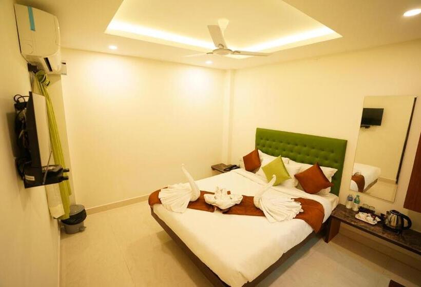 Отель Saara Inn