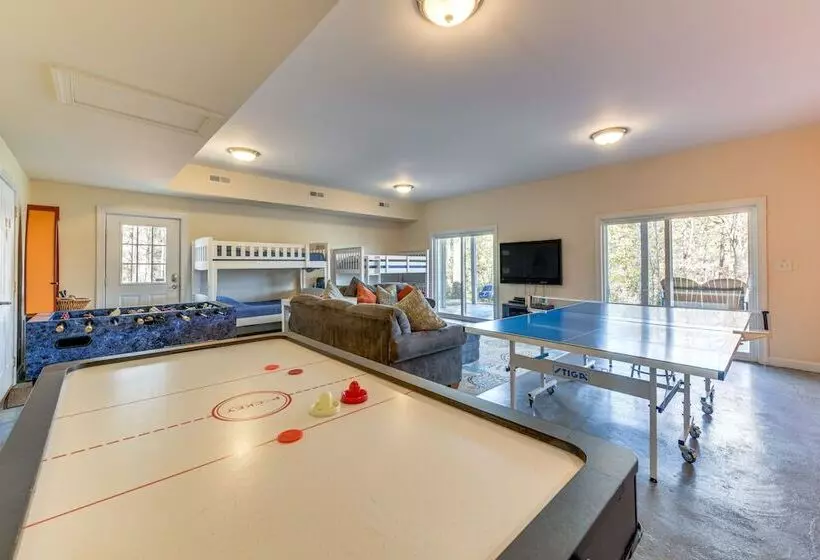 Littleton Home W/ On Site Lake Gaston Access!