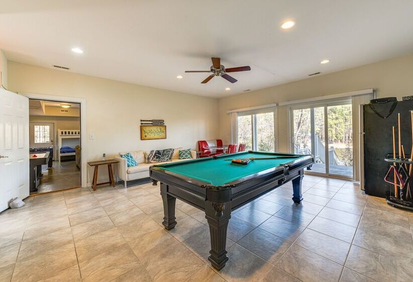 Littleton Home W/ On Site Lake Gaston Access!