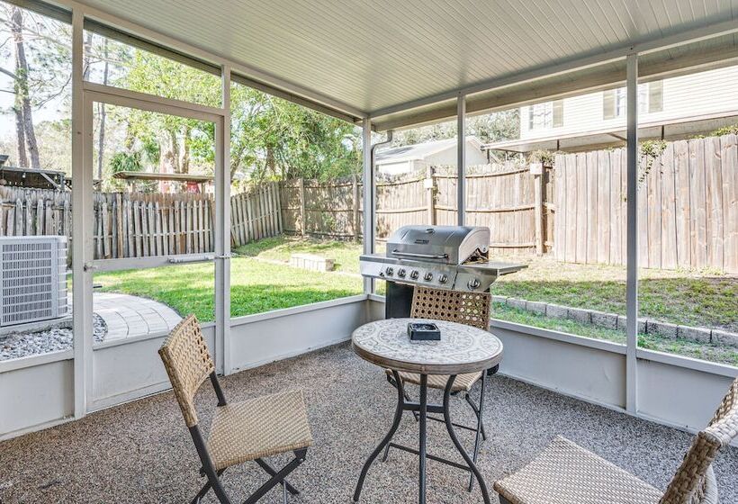 4 Mi To Busch Gardens: Lovely Tampa Home!