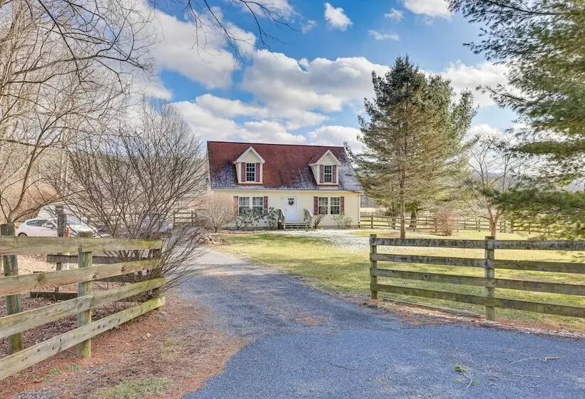 Mcdowell Highland County River Retreat W/ Deck!