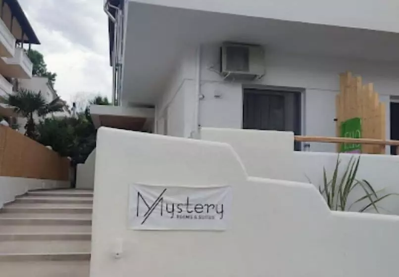 Mystery Suites & Apartments