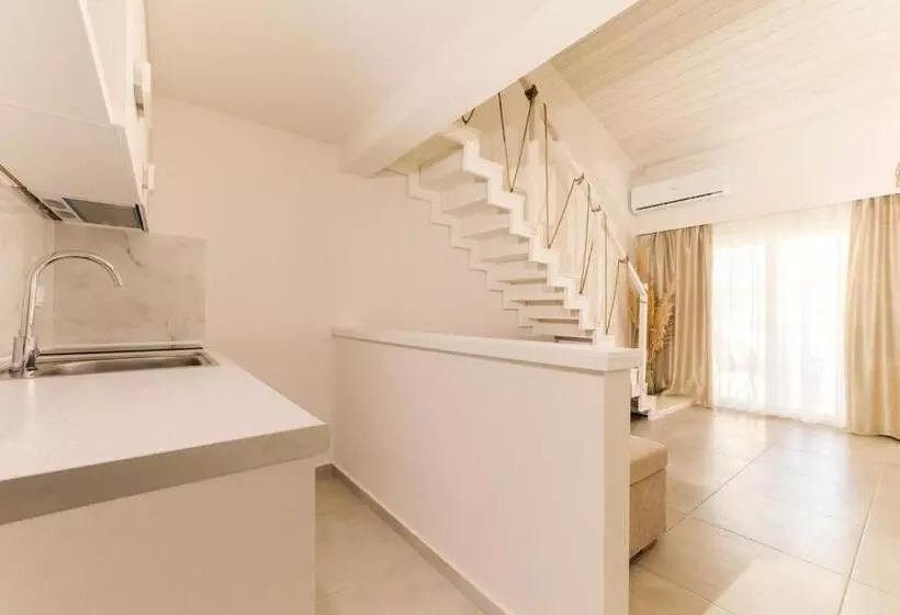 Mystery Suites & Apartments