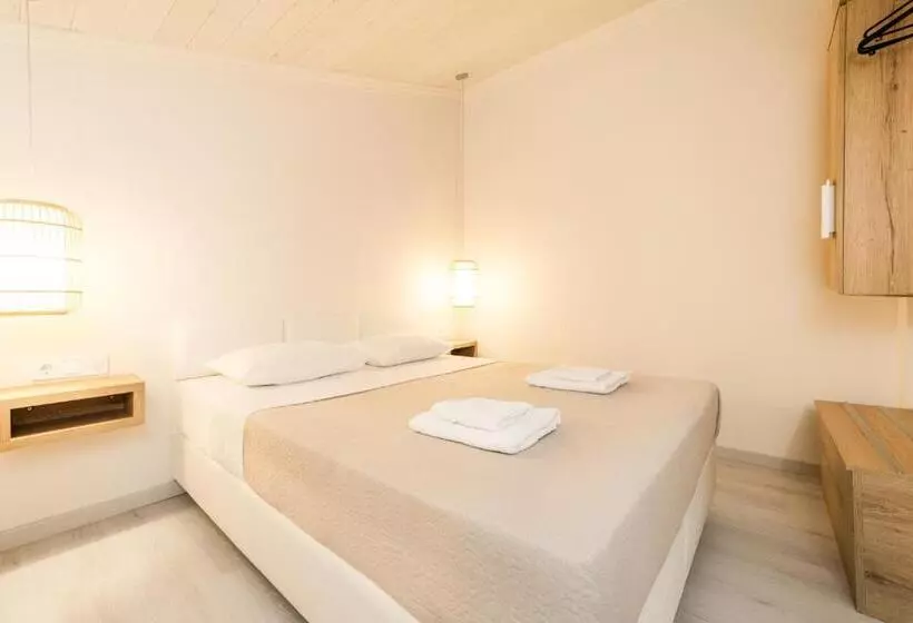 Mystery Suites & Apartments