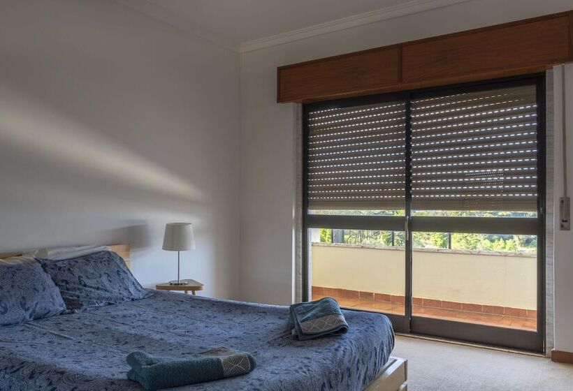 بنسيون Room In Apartment   Double Bed Room 1 In Sintra Center Next To Olga Cadaval