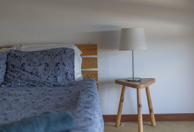 بنسيون Room In Apartment   Double Bed Room 1 In Sintra Center Next To Olga Cadaval