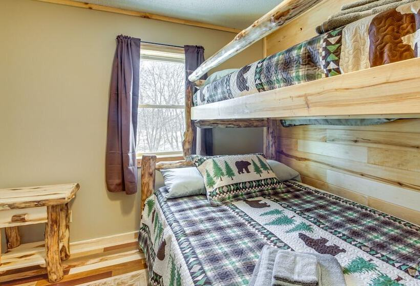 Minnesota Escape Near Snowmobiling & Fishing!