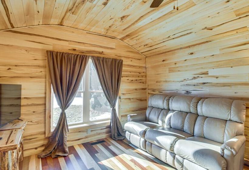 Minnesota Escape Near Snowmobiling & Fishing!