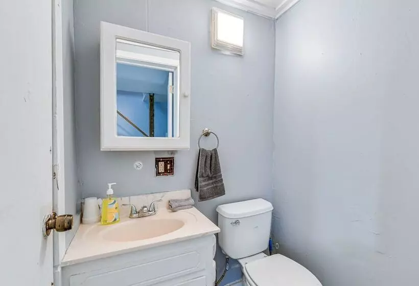 Pet Friendly North Carolina Abode   Deck & Hot Tub