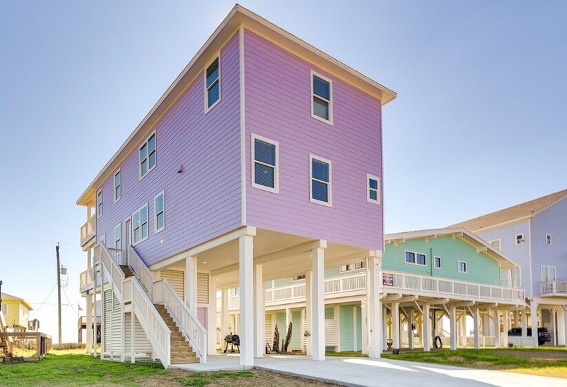 Pet Friendly Surfside Beach Home W/ Ocean Views!