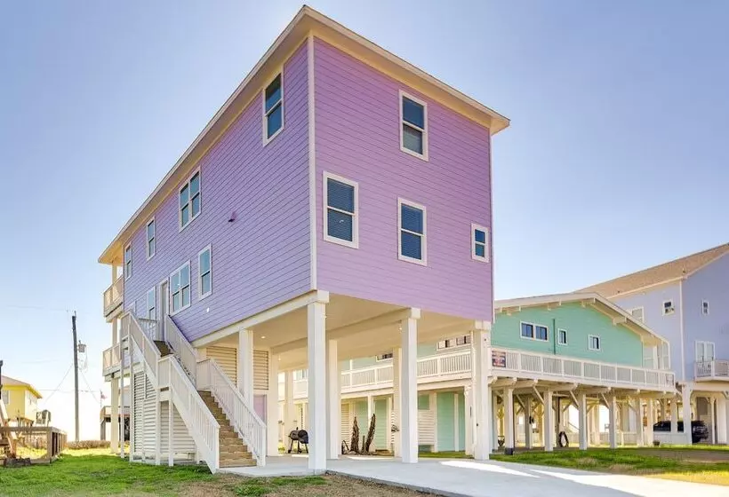 Pet Friendly Surfside Beach Home W/ Ocean Views!