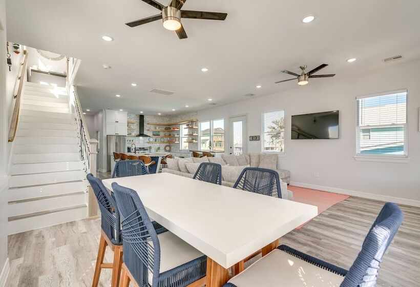 Pet Friendly Surfside Beach Home W/ Ocean Views!